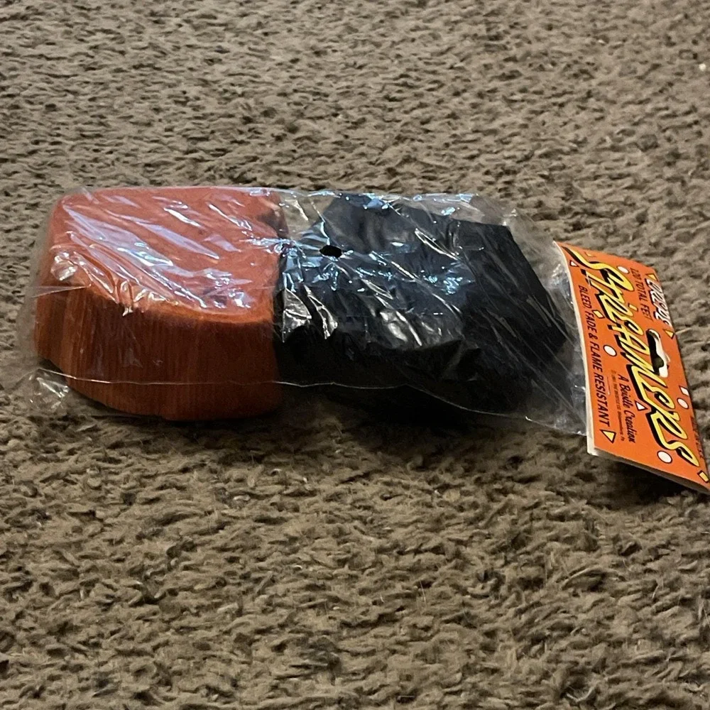 Vintage 1991 A Beistle Creation Halloween Crepe Paper Streamers Orange Black NIP